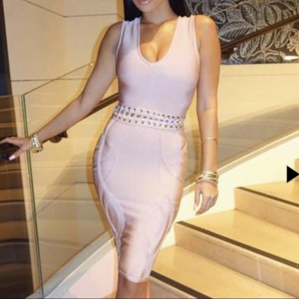 ✨ NWT Light Pink Bodycon Amrezy Dress Small ✨